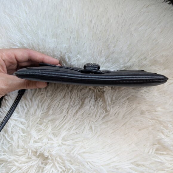 Coach, Large Hampton Black Buckle Leather Wristlet, Vintage - Picture 11 of 11